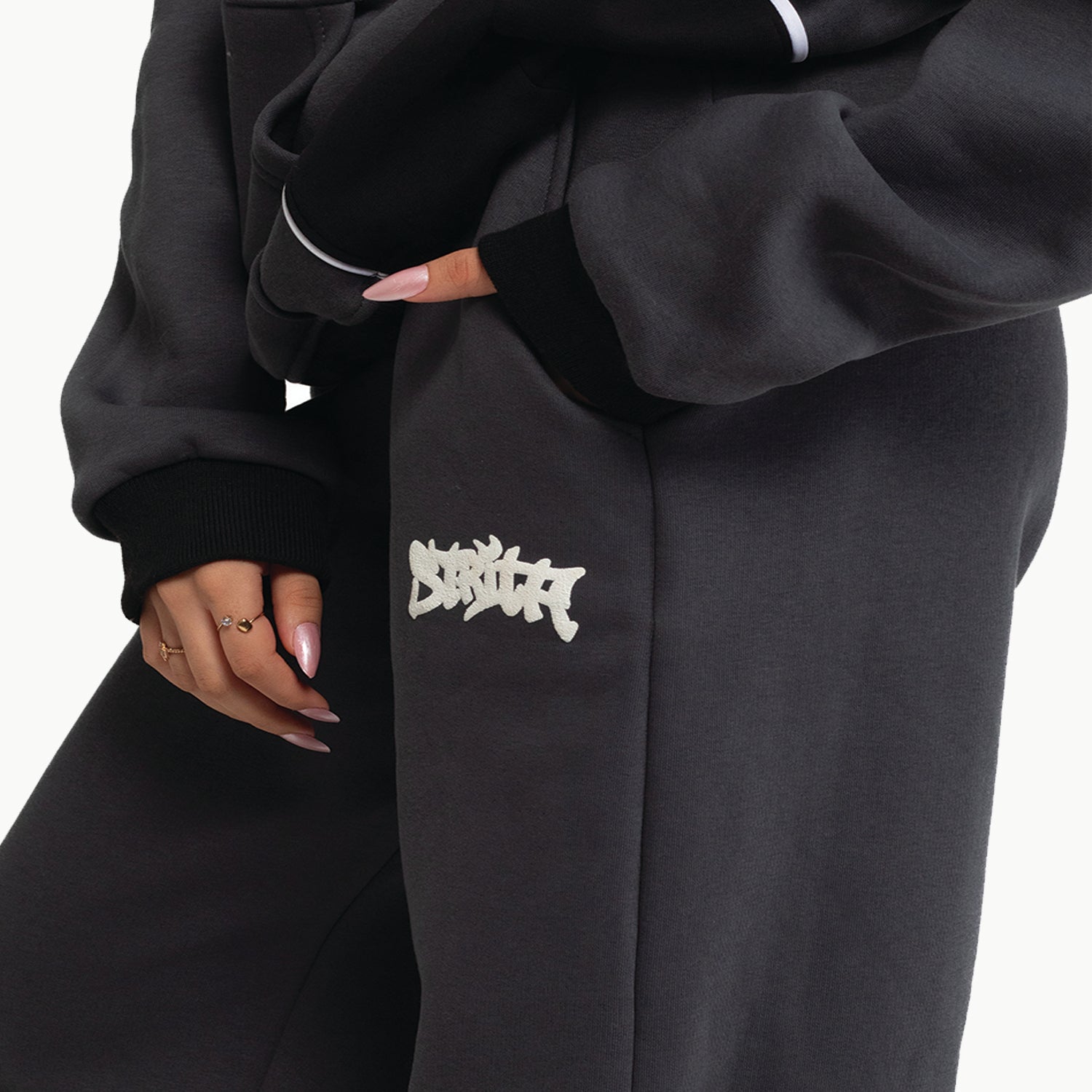 Strita Phantom Fit – Premium Unisex Streetwear Tracksuit